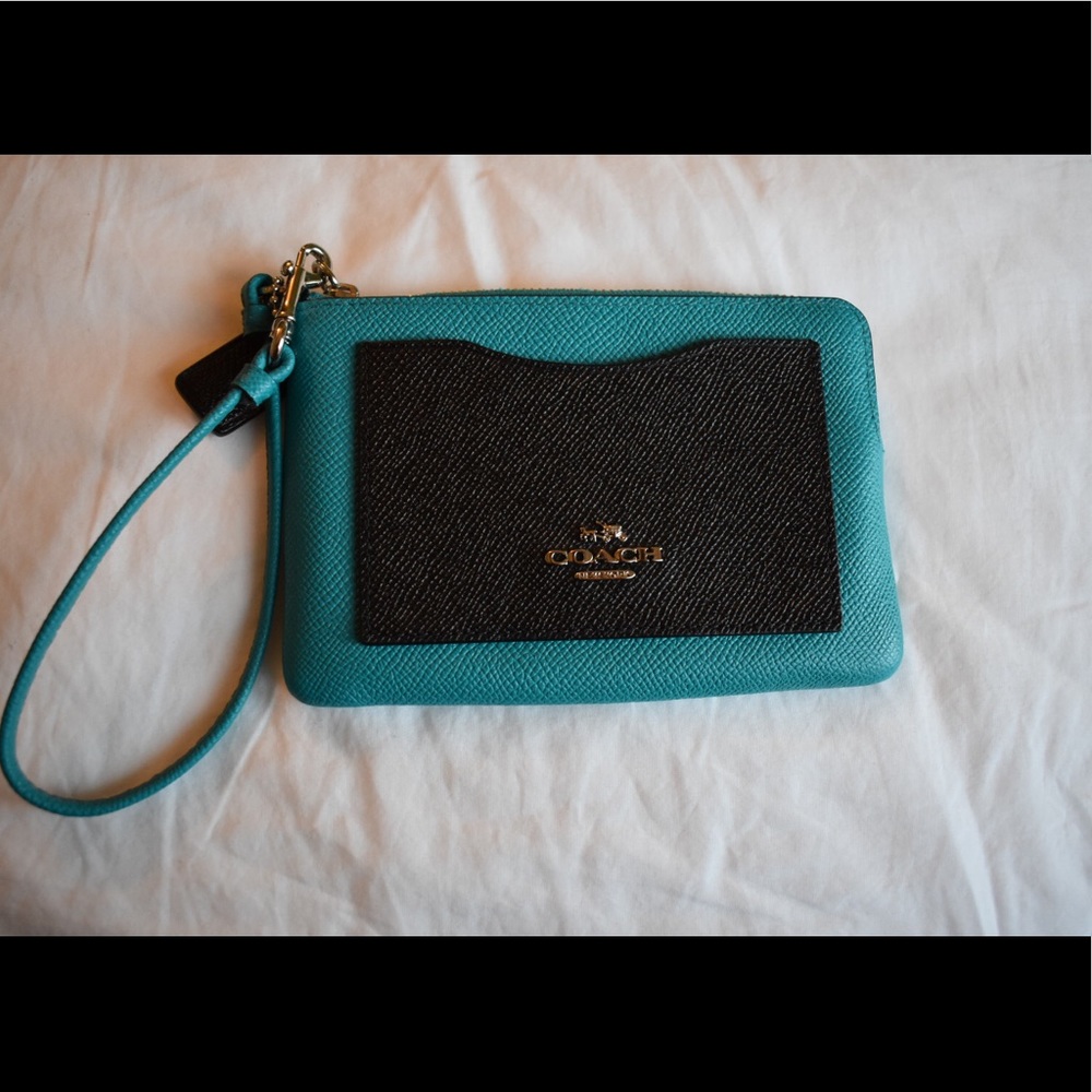 COACH wristlet wallet